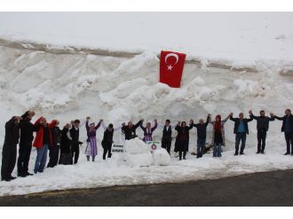 2 bin 640 metrede rekor denemesi