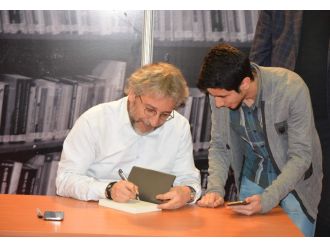 Can Dündar: Konsolosların gelmesinde...