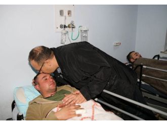 Validen yaralı güvenlik güçlerine ziyaret