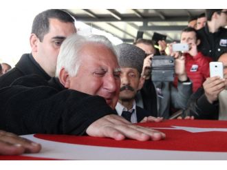 Şehidi İzmir’de binler uğurladı