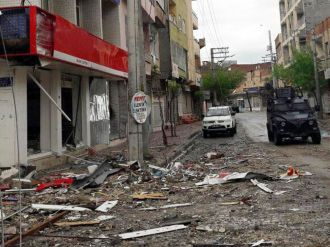 Nusaybin’de uzaktan kumandalı tuzak: 3 polis yaralandı