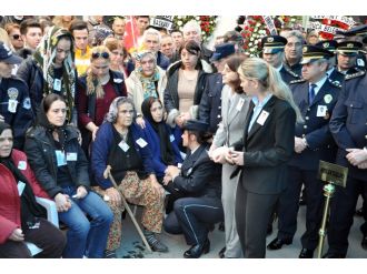 Şehit oğlunun acısına 4 gün dayanabildi !