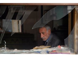 Sur halkı yaralarını sarıyor