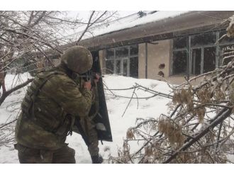 Yüksekova’da operasyonlar sürüyor