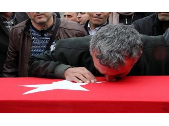 Şehit babası oğlunu vuran teröristin fotoğrafını paylaştı