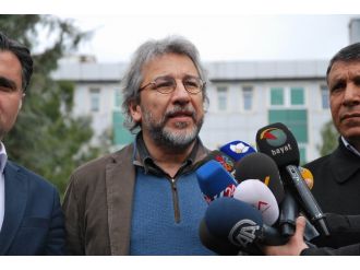 JINHA muhabiri bırakıldı: Açıklamayı Can Dündar yaptı
