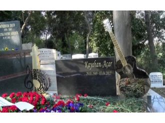 Ünlü sanatçı Kayahan doğum gününde unutulmadı