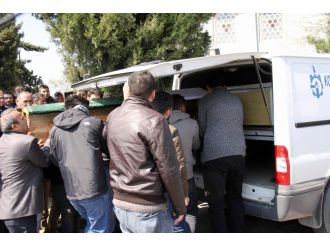 Babası tarafından öldürülen kanser hastası genç toprağa verildi