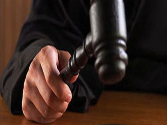 27 yerinden bıçaklanan genç kızın davası ertelendi