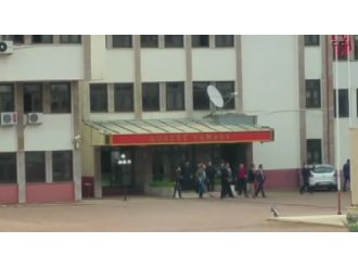 Valilik önünde polisle çatışma: 1 ölü