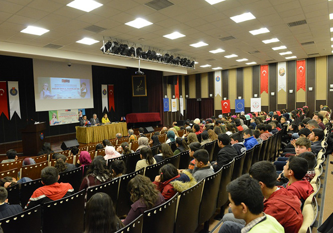 “Kızlar Okula, Kadınlar İşe”