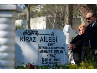 Şehit Savcı mezarı başında anıldı