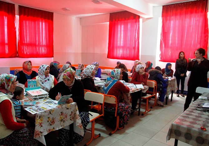 Eğitimler Devam Ediyor