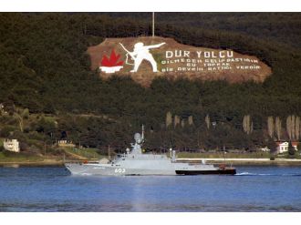 Rus savaş gemileri Çanakkale Boğazı’nda