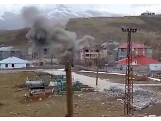 Teröristlerin kaldığı bina vuruldu