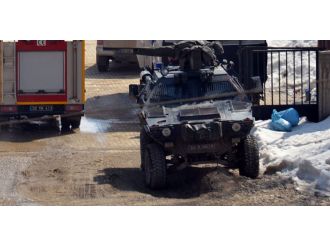 Van’da polise roketatarlı saldırı