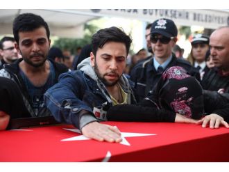 Şehit yakınları teröre inat ağlamadı