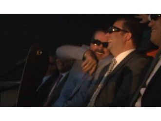 Simülatörden korku filmi izleyen bakanın zor anları