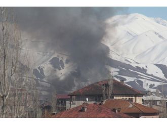 Yüksekova’dan dumanlar yükseliyor
