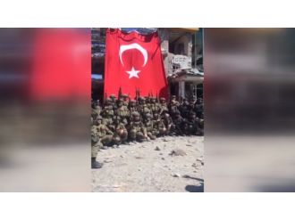 Teröristleri öldürdüler: Yüksekova sokaklarını inlettiler