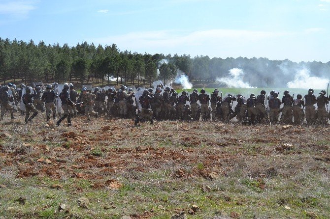 Çadır Kent Eyleminde Gerginlik
