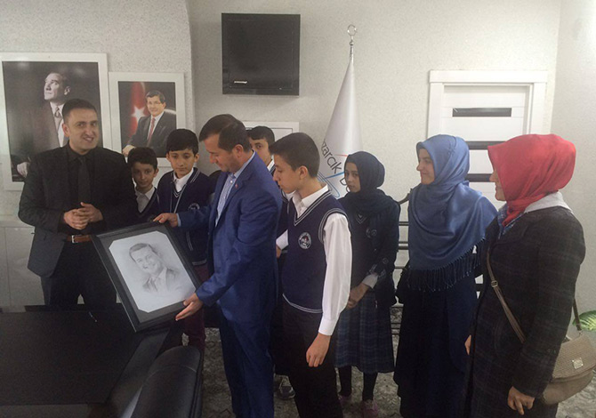 İmam Hatip Öğrencilerinden  Tablo Sürprizi