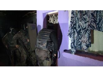 İstanbul’da çeşitli adreslere şafak operasyonu