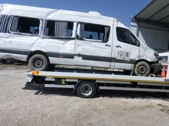 Şoför direksiyonda uyudu: 3 yaralı