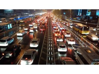 İstanbul trafik çilesinde dünya üçüncüsü