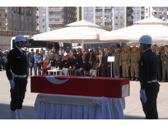Şehit polis memleketine uğurlandı