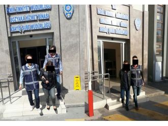 Sahte polisleri gerçekleri yakaladı