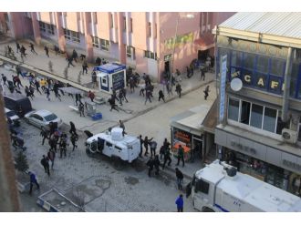 HDP’li yöneticiler gözaltında