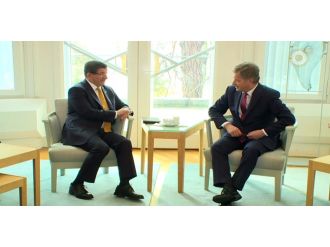 Davutoğlu Niinistö ile görüştü