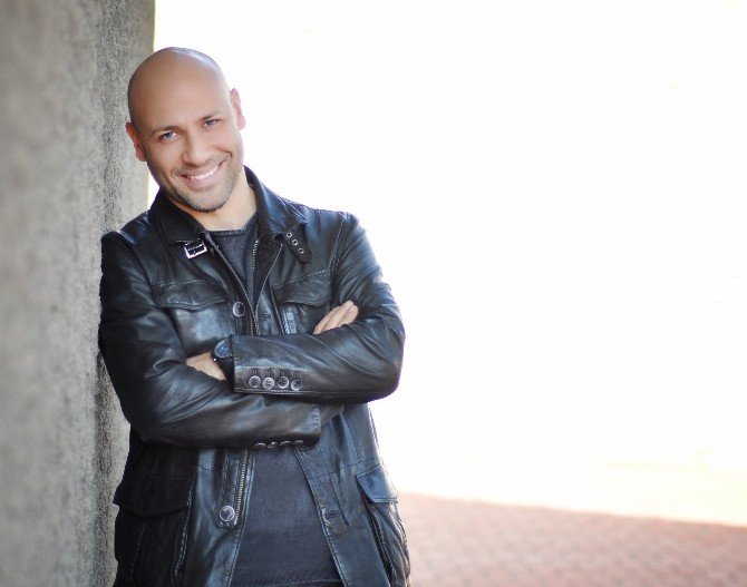 Kahraman Tazeoğlu Piazza’da