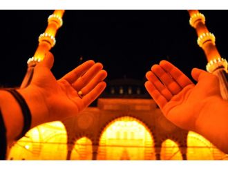 Türkiye’de Regaip Kandili coşkusu