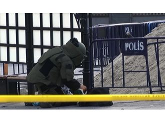 Taksim’de şüpheli paket alarmı