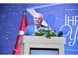 Yeni Merkez Bankası Başkanını övdü