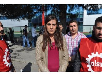 Mesai arkadaşları için greve giden 130 işçi kovuldu