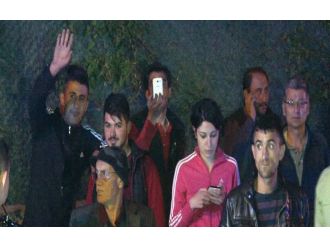 2 öğrenci öldü, onlar kameraya el salladı