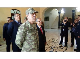 Genelkurmay Başkanı sınır birliklerini ziyaret etti