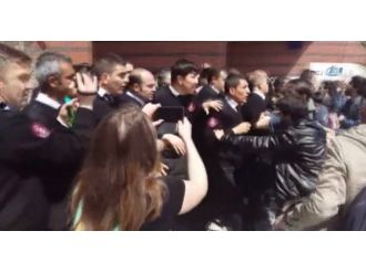 Üniversitede arbede: 6 yaralı