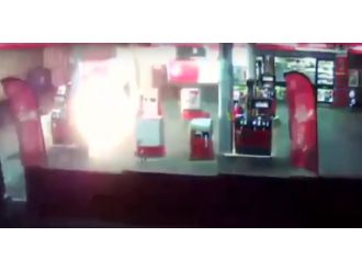 Akaryakıt istasyonunda inanılmaz olay !