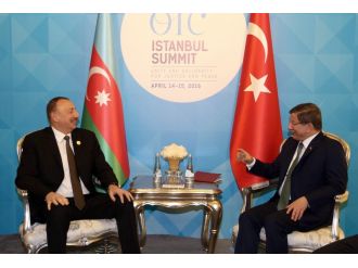 Davutoğlu Aliyev’le görüştü