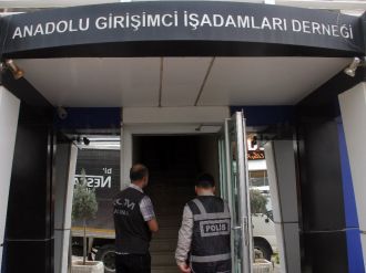 İş adamları derneğine FETÖ baskını
