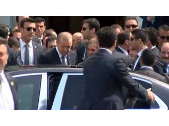 Erdoğan ve liderler cuma namazını Dolmabahçe’de kıldı