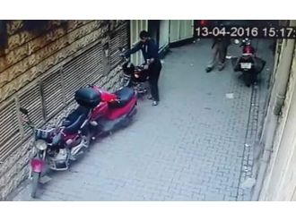 Motosiklet hırsızının rahatlığı şaşırttı