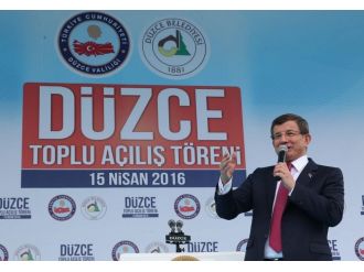 Davutoğlu: Kılıçdaroğlu Türk siyasetini aşağı çekiyor