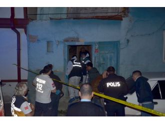 Misafir olarak gittiği evde öldürüldü