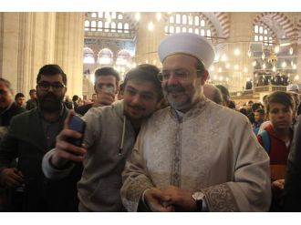 Mehmet Görmez Balkan Müslümanlarıyla sabah namazı kıldı