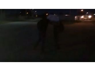 ABD askerinin başına çuval geçirmek istediler